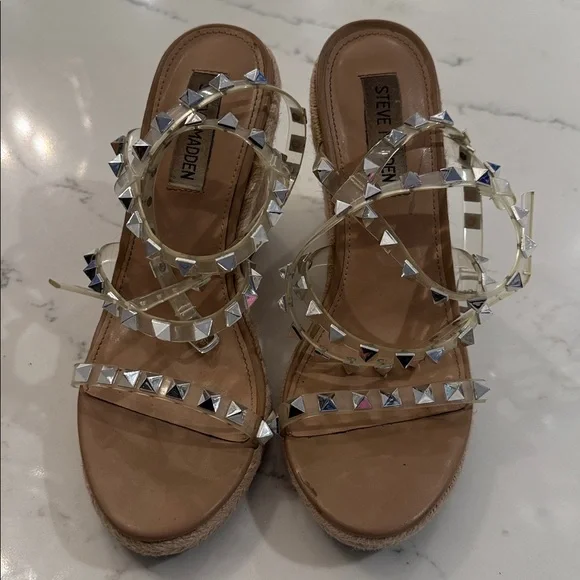 Stylish Wedge Sandals - Tan - Picture 2 of 3